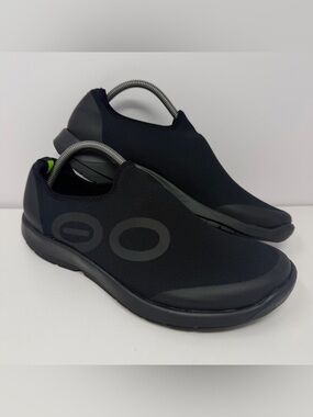 OOFOS Men's OOMG Sport Eezee Low Recovery Shoe Sz 11 / 44 EU Black Slip On EUC